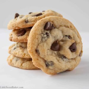Photo of chocolate chip cookie